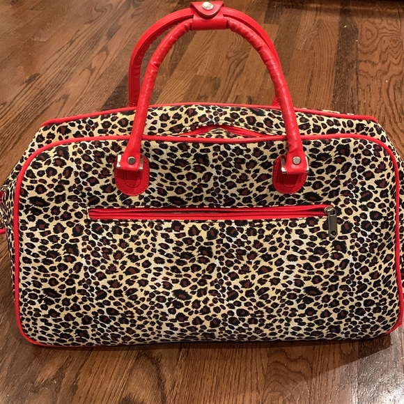 Leopard travel bag - Picture 3 of 11